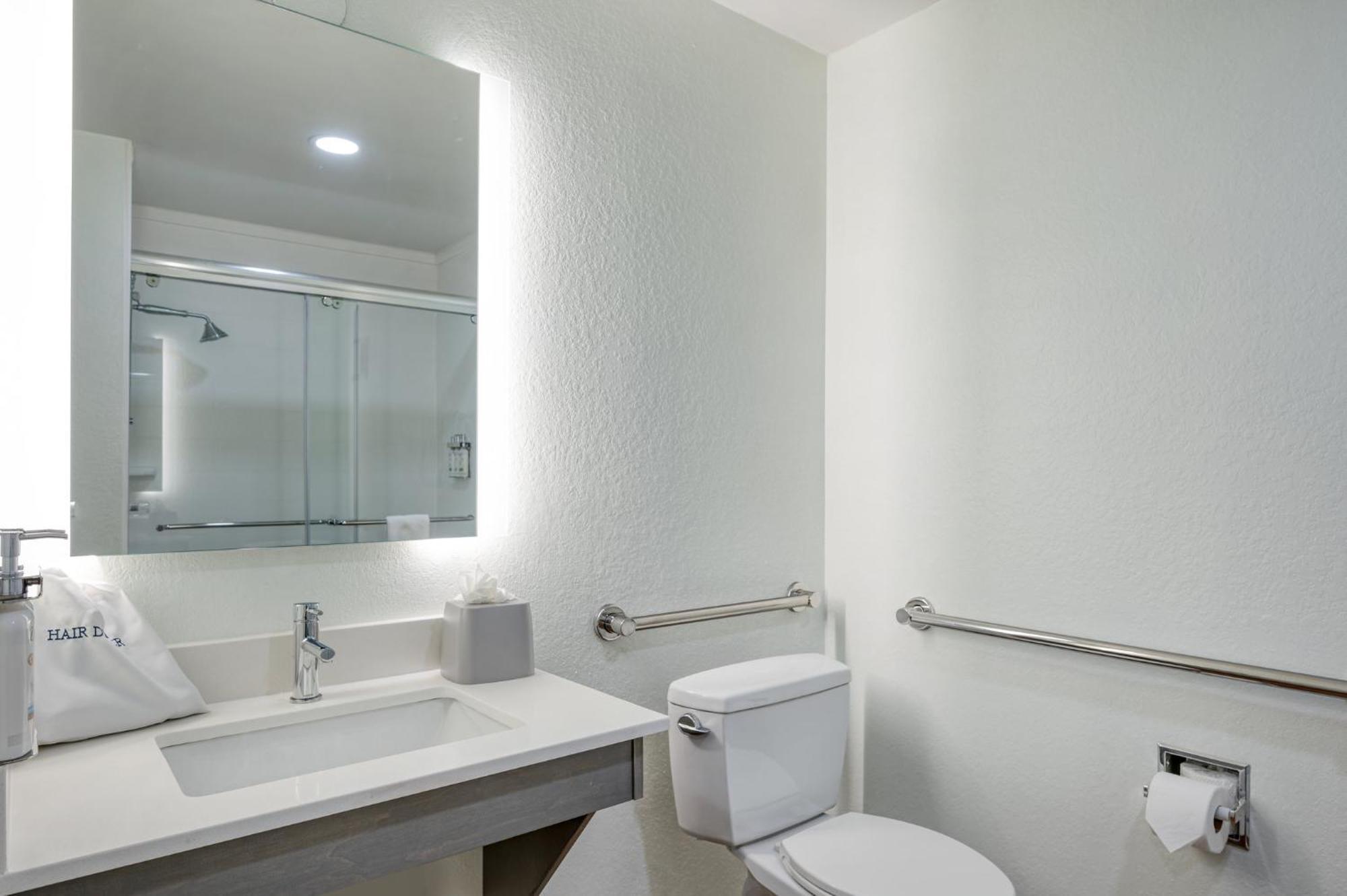 Holiday Inn Express Hotel & Suites Columbia-I-20 At Clemson Road By Ihg Esterno foto