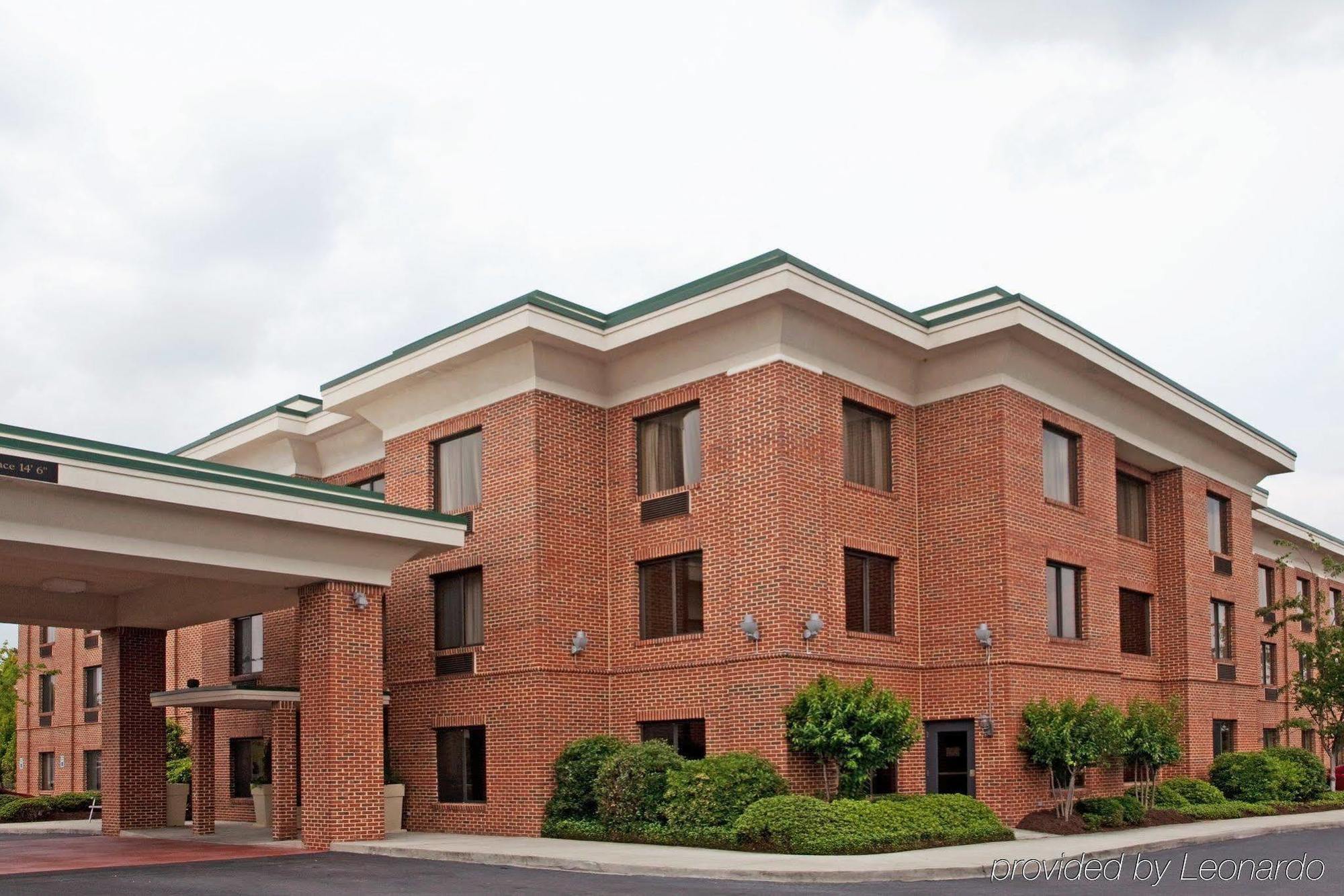 Holiday Inn Express Hotel & Suites Columbia-I-20 At Clemson Road By Ihg Esterno foto